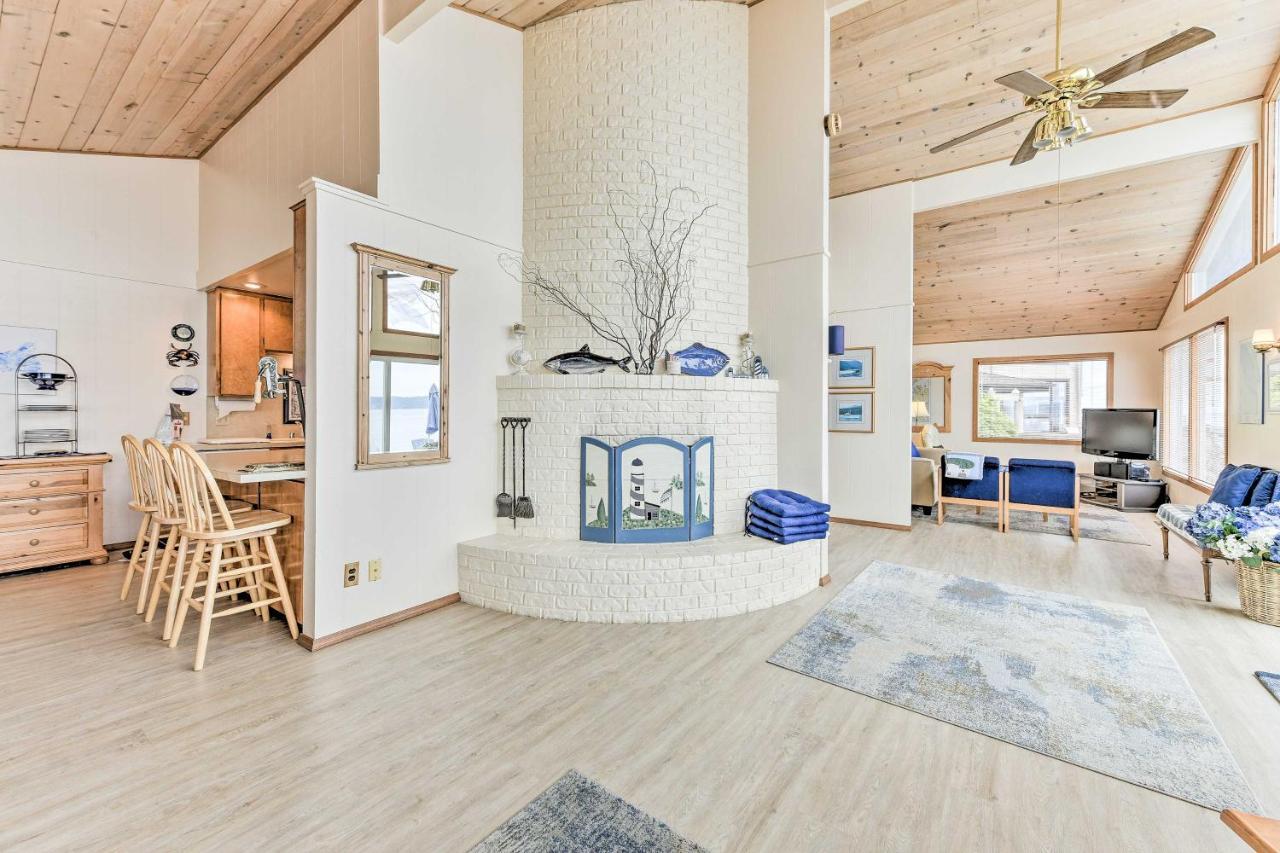 Beachfront Whidbey Island Home And Apartment! Лангли Екстериор снимка